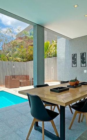 Casa de condomínio à venda com 359m², 4 quartos e 2 vagas