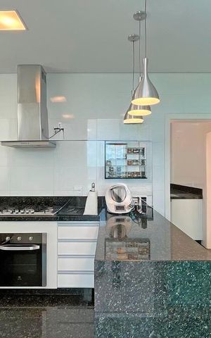 Casa de condomínio à venda com 359m², 4 quartos e 2 vagas