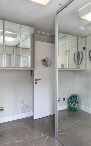 Apartamento à venda com 137m², 3 quartos e 2 vagas Apartamento à venda com 137m², 3 quartos e 2 vagasQuarto 2
