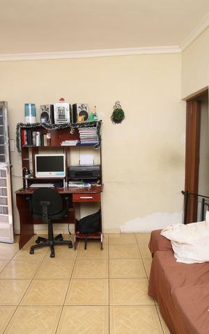 Casa à venda com 82m², 2 quartos e sem vagaSala