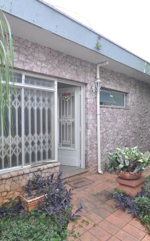 Casa à venda com 357m², 3 quartos e sem vagaFachada interna
