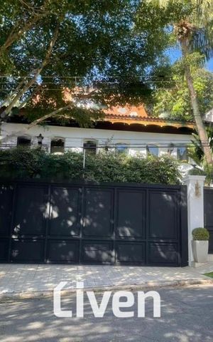 Casa à venda com 800m², 8 quartos e 6 vagas