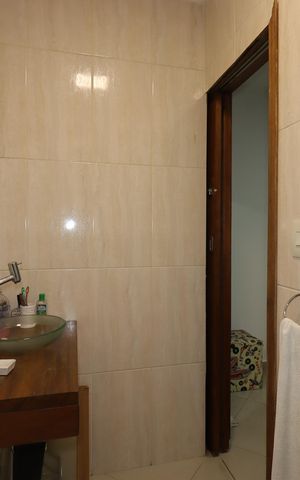 Casa à venda com 270m², 2 quartos e 4 vagasBanheiro da Suíte 1