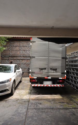 Casa à venda com 270m², 2 quartos e 4 vagasGaragem