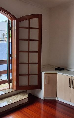 Casa à venda com 150m², 3 quartos e 2 vagas Casa à venda com 150m², 3 quartos e 2 vagasQuarto 1