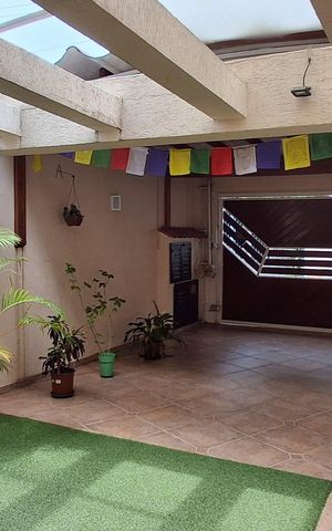 Casa à venda com 150m², 3 quartos e 2 vagas Casa à venda com 150m², 3 quartos e 2 vagasGaragem