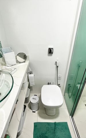 Apartamento à venda com 96m², 3 quartos e 2 vagas Apartamento à venda com 96m², 3 quartos e 2 vagasBanheiro da Suíte