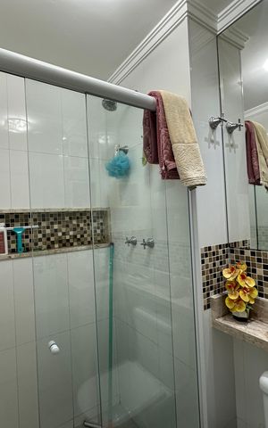 Apartamento à venda com 57m², 2 quartos e 1 vaga Apartamento à venda com 57m², 2 quartos e 1 vagaBanheiro