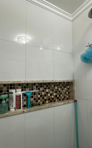 Apartamento à venda com 57m², 2 quartos e 1 vaga Apartamento à venda com 57m², 2 quartos e 1 vagaBanheiro