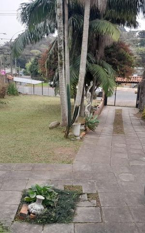 Casa à venda com 300m², 3 quartos e 1 vaga Casa à venda com 300m², 3 quartos e 1 vagaJardim/fachada