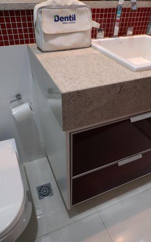 Casa de condomínio para alugar com 352m², 4 quartos e 2 vagasBanheiro da Suíte 2
