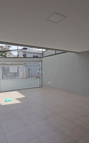 Casa à venda com 131m², 3 quartos e 4 vagasGaragem