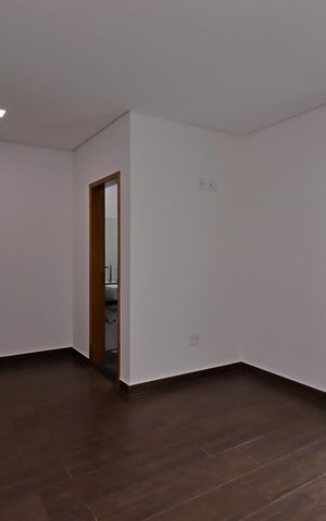Casa à venda com 131m², 3 quartos e 4 vagasSuíte 3