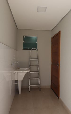 Casa à venda com 131m², 3 quartos e 4 vagasÁrea de Serviço