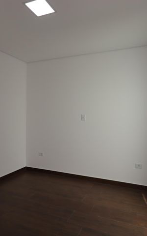 Casa à venda com 131m², 3 quartos e 4 vagasSuíte 2