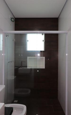 Casa à venda com 131m², 3 quartos e 4 vagasBanheiro da Suíte 3