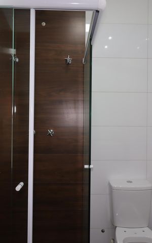 Casa à venda com 131m², 3 quartos e 4 vagasBanheiro da Suíte 1