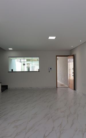 Casa à venda com 131m², 3 quartos e 4 vagasSala