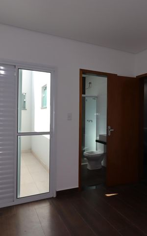 Casa à venda com 131m², 3 quartos e 4 vagasSuíte 2