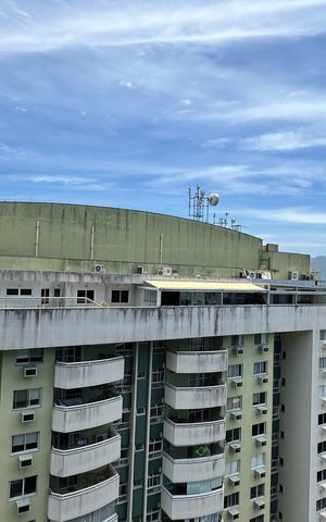 Apartamento à venda com 100m², 3 quartos e 2 vagas Apartamento à venda com 100m², 3 quartos e 2 vagasVista