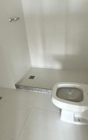 Apartamento à venda com 100m², 3 quartos e 2 vagas Apartamento à venda com 100m², 3 quartos e 2 vagasBanheiro quarto 3