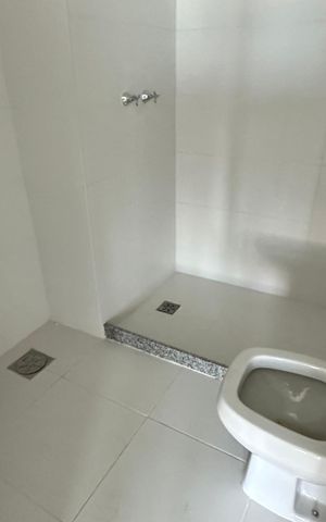 Apartamento à venda com 100m², 3 quartos e 2 vagas Apartamento à venda com 100m², 3 quartos e 2 vagasBanheiro quarto 3