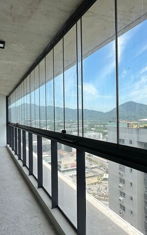 Apartamento à venda com 100m², 3 quartos e 2 vagas Apartamento à venda com 100m², 3 quartos e 2 vagasVaranda