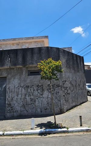 Casa para alugar com 306m², 3 quartos e 4 vagasFachada 