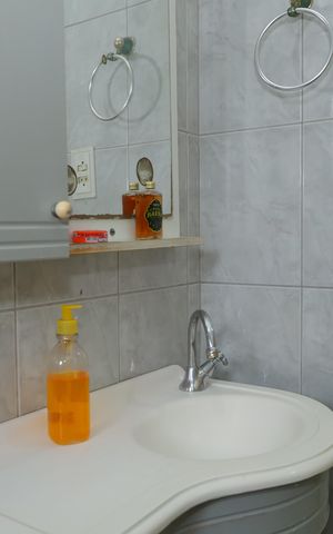 Casa à venda com 209m², 3 quartos e 2 vagasBanheiro 2
