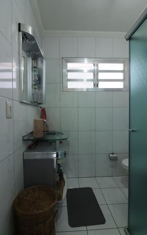 Casa à venda com 162m², 3 quartos e 2 vagasBanheiro Social