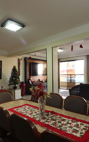 Casa à venda com 162m², 3 quartos e 2 vagasSala jantar 