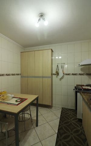 Casa à venda com 162m², 3 quartos e 2 vagasCozinha 