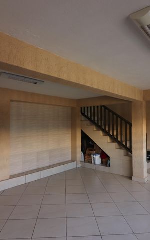Casa à venda com 162m², 3 quartos e 2 vagasGaragem