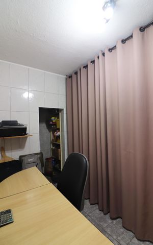 Casa à venda com 162m², 3 quartos e 2 vagasEscritório