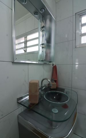 Casa à venda com 162m², 3 quartos e 2 vagasBanheiro Social