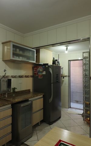 Casa à venda com 162m², 3 quartos e 2 vagasCozinha 