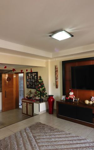 Casa à venda com 162m², 3 quartos e 2 vagasSala 