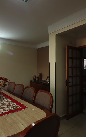 Casa à venda com 162m², 3 quartos e 2 vagasSala jantar 