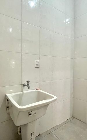 Casa à venda com 100m², 2 quartos e 1 vagaÁrea de Serviço