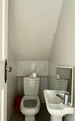 Casa à venda com 100m², 2 quartos e 1 vagaLavabo 