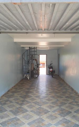 Casa à venda com 229m², 5 quartos e 3 vagasGaragem