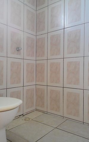 Casa à venda com 229m², 5 quartos e 3 vagasBanheiro 2