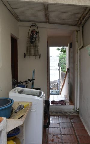 Casa à venda com 99m², 2 quartos e 1 vagaÁrea de Serviço