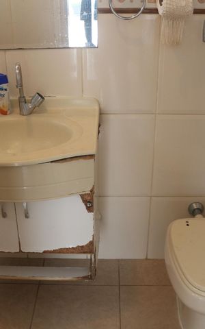 Casa à venda com 220m², 4 quartos e 5 vagasBanheiro 1