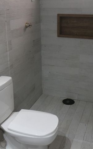 Casa à venda com 220m², 4 quartos e 5 vagasBanheiro da Suíte