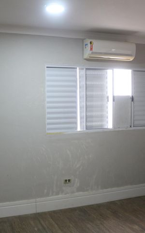 Casa à venda com 220m², 4 quartos e 5 vagasSuíte