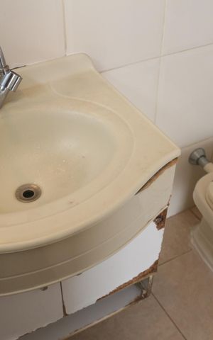 Casa à venda com 220m², 4 quartos e 5 vagasBanheiro 1