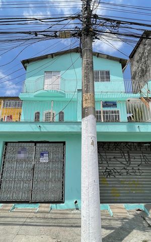 Casa à venda com 232m², 5 quartos e 2 vagas Casa à venda com 232m², 5 quartos e 2 vagasFachada