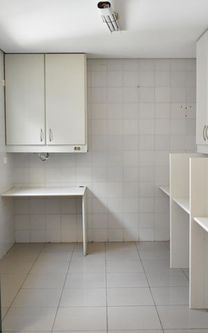 Casa à venda com 280m², 6 quartos e 1 vagaQuarto externo