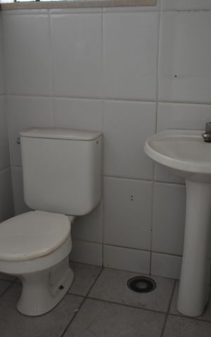 Casa à venda com 280m², 6 quartos e 1 vagalavabo 2